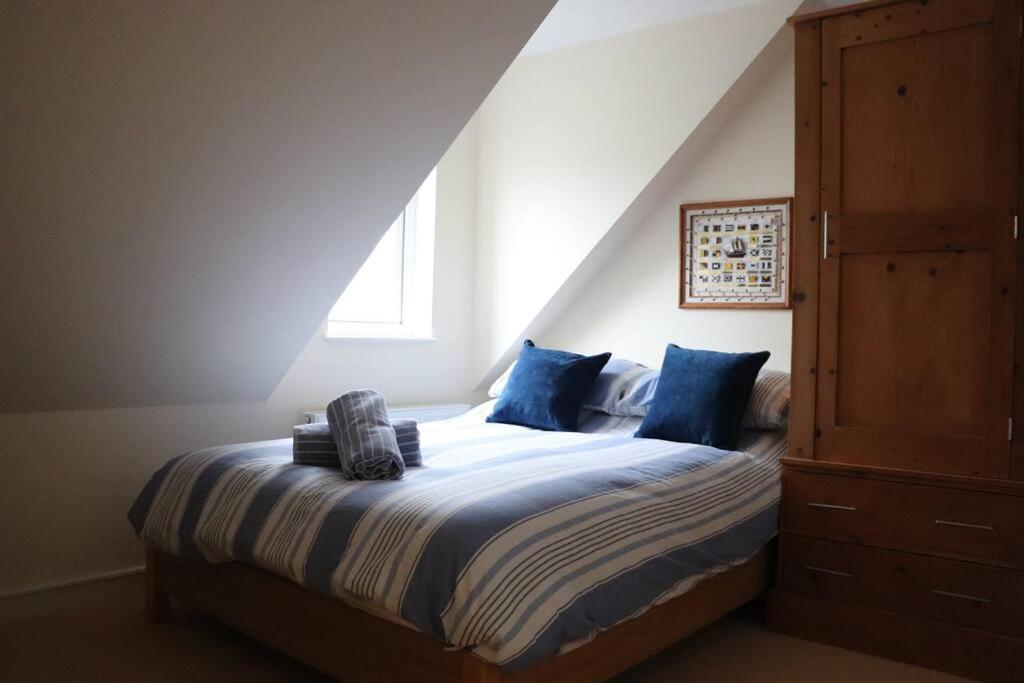 Beach Side Top Floor Property, Balcony & Sea Views Newquay  Exterior photo